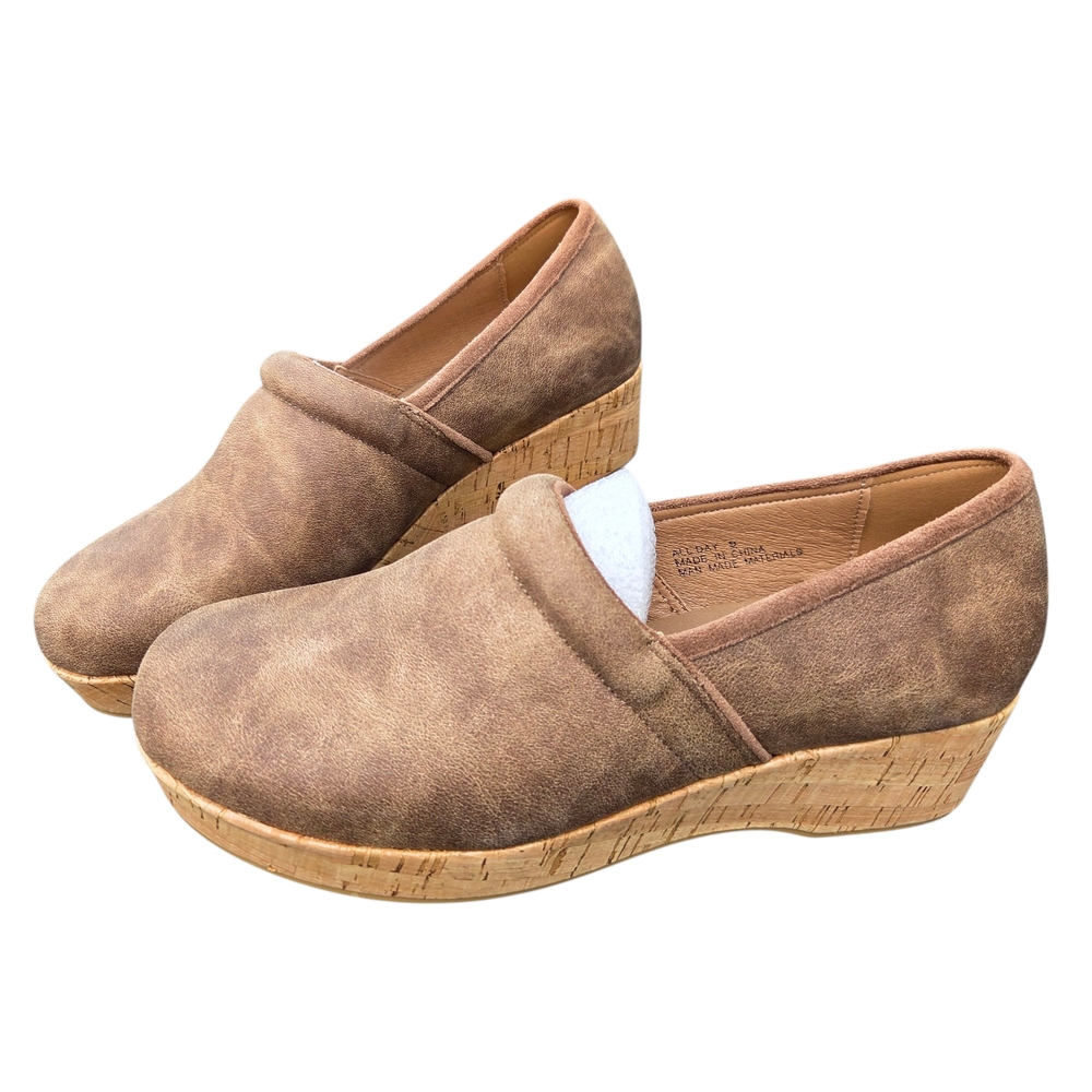 NIB Corkys All Day Loafers in Tan Size-9